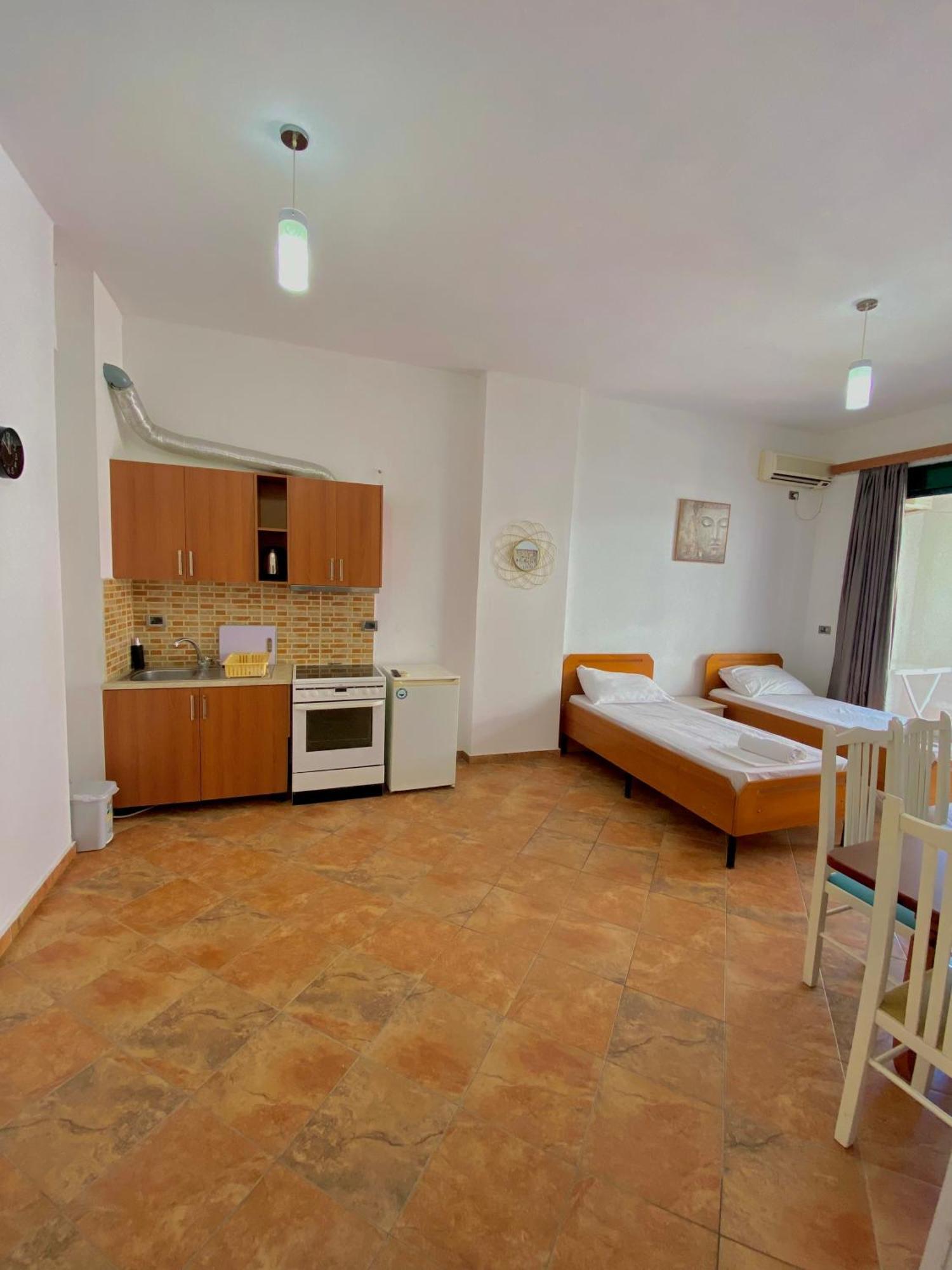 El Rio Apartments Sarandë Exterior foto