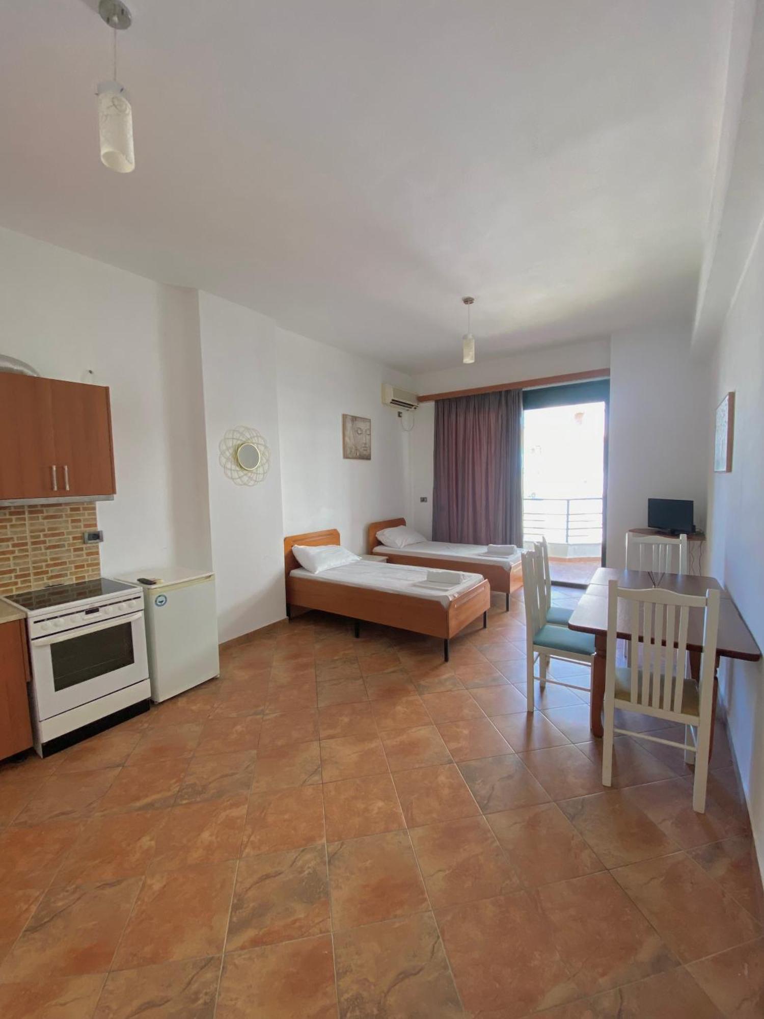 El Rio Apartments Sarandë Exterior foto